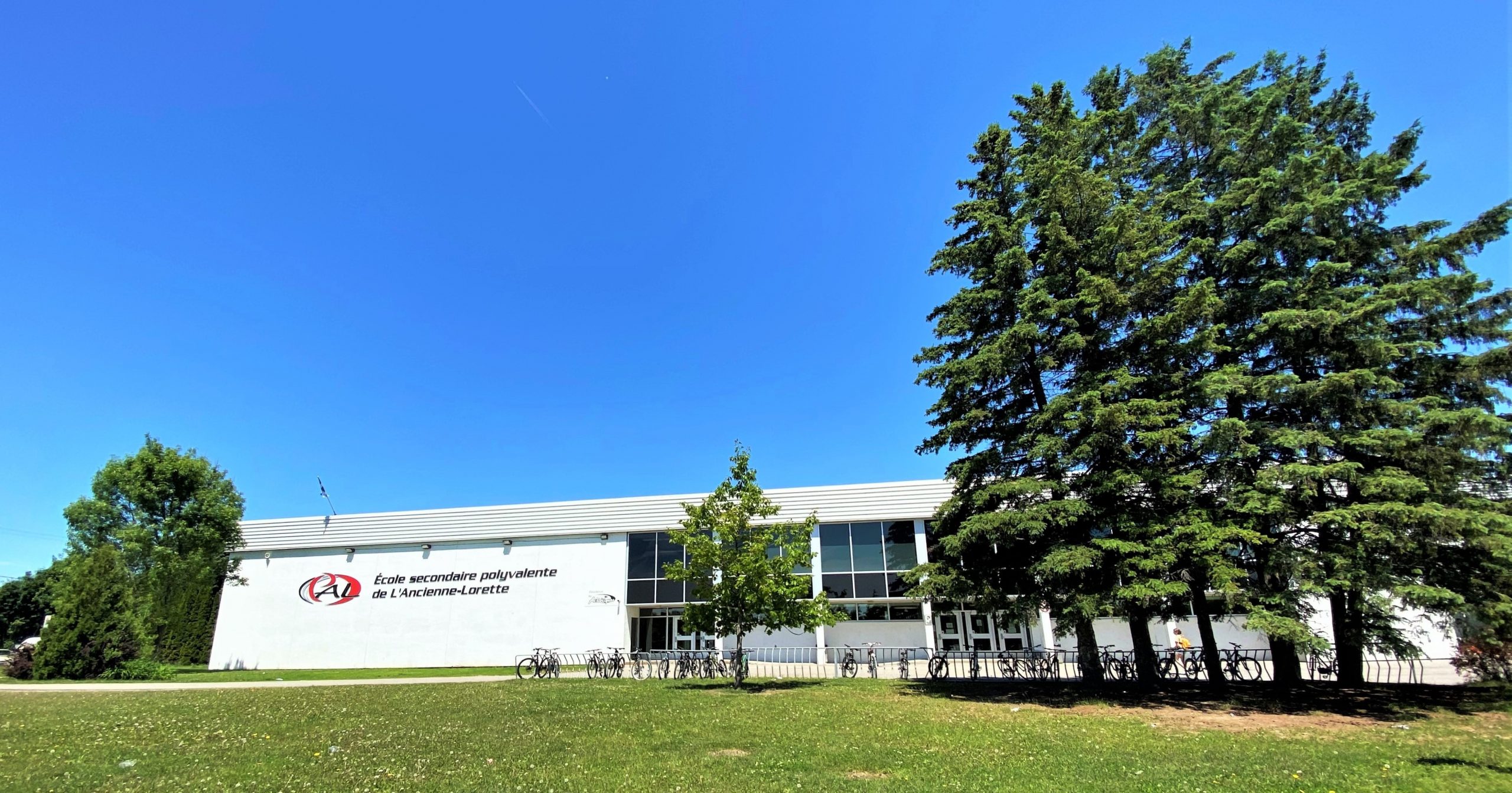 École secondaire Polyvalente de L’AncienneLorette Centre de services