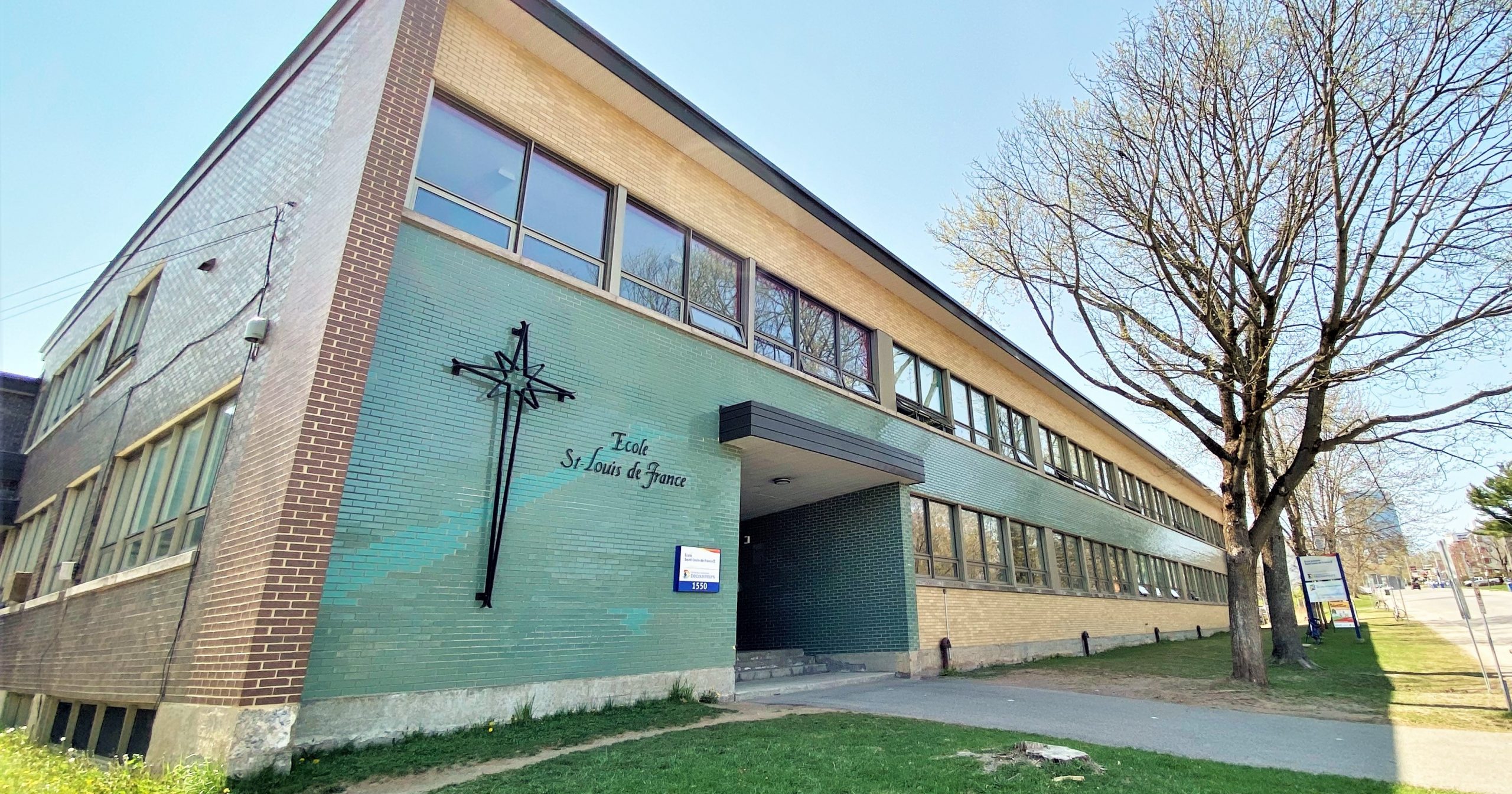 École SaintLouisdeFrance II Centre de services scolaire des